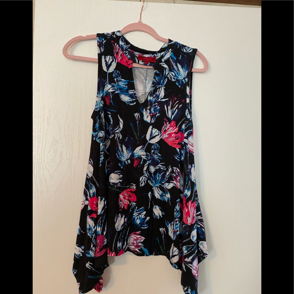 Like new Jennifer Lopez cut out tank medium